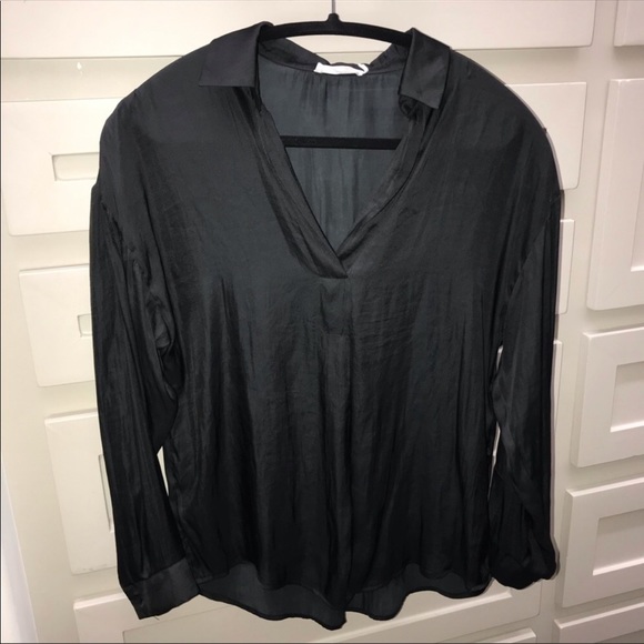 Lush Satin Top - Picture 2 of 3